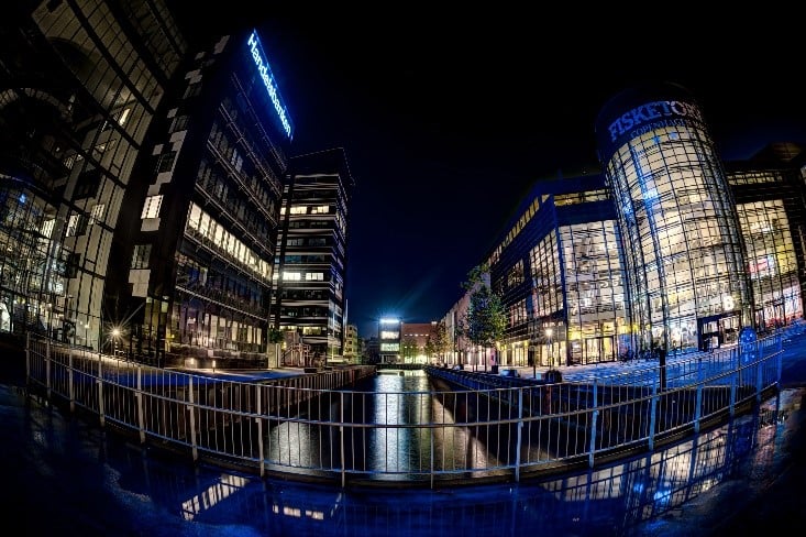 What is the main difference between CMTS and CCAP? 